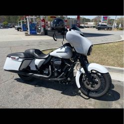 2020 Harley Davidson Streetglide