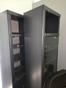 Entertainment center