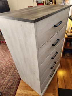 Dresser