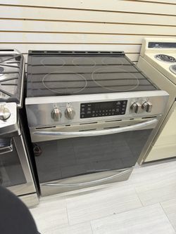 Frigedaire Electric Slid In Stove 5 Burner 30 Inches 