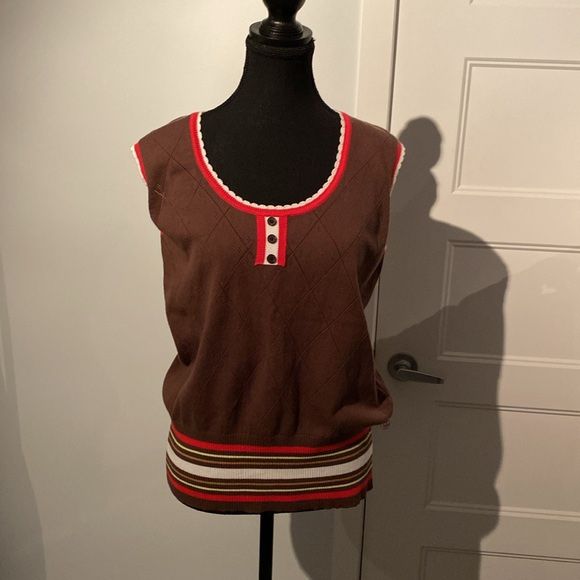 Lija Brown V-Neck Sweater Vest with Subtle Pattern XL fits like a M