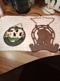 2 Vintage Cast Iron Welcome https://offerup.com/redirect/?o=U2lnbnMuQmVzdA== Offer Accepted 