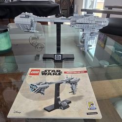 Lego Star Wars Nebulon-B Frigate 77901
