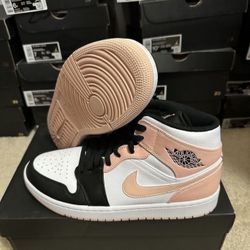 Nike Air Jordan 1 Mid Arctic Orange Black Crimson Tint 554724-133 size 9.5 Brand New