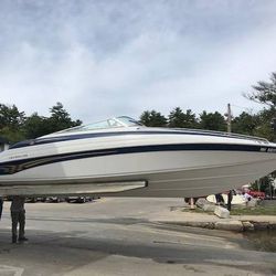 Crownline 266 Boat