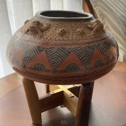 The image shows a piece of Native American Navajo pottery, likely a wedding vase or jar, crafted by artist Ronald Smith. 