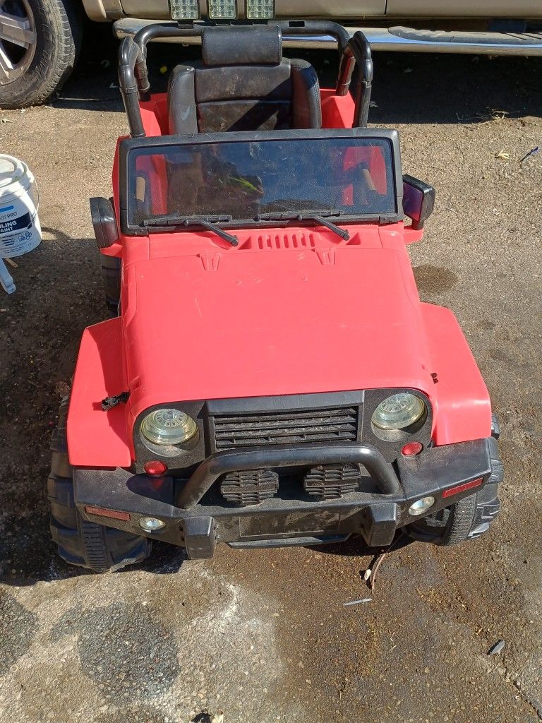 Power Wheel Jeep DOES NOT COME WITH BATTERY