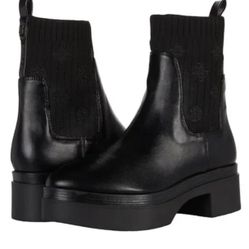 Woman’s boots size 11 used like new