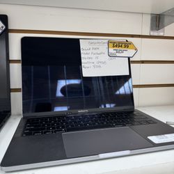 Apple Laptop Computer 