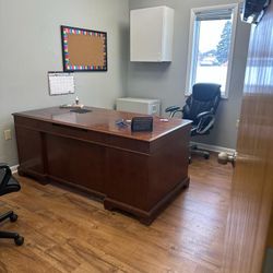 Executive  desk 