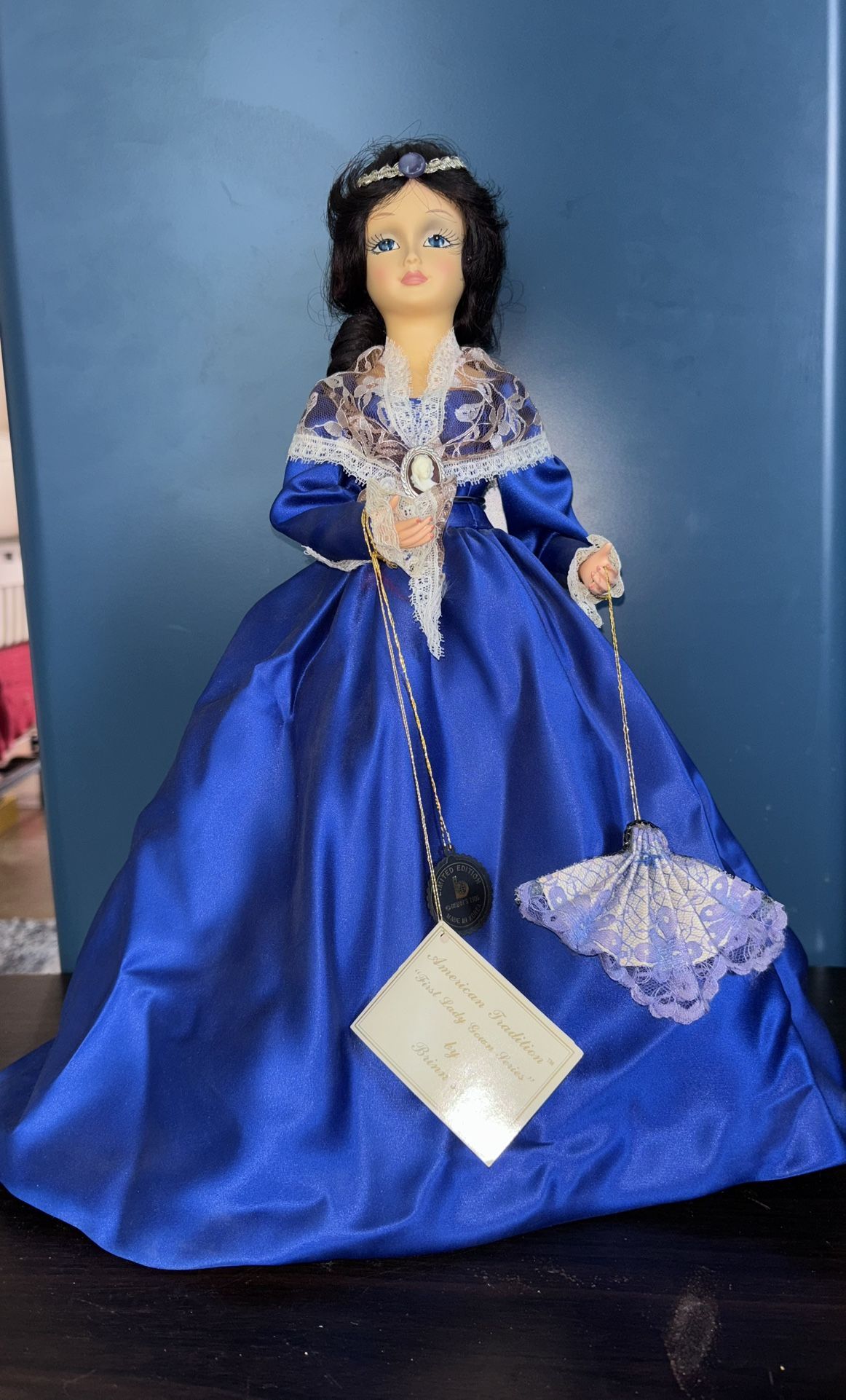 Collectible Brinn’s Porcelain Dolls – Angelica Van Buren
