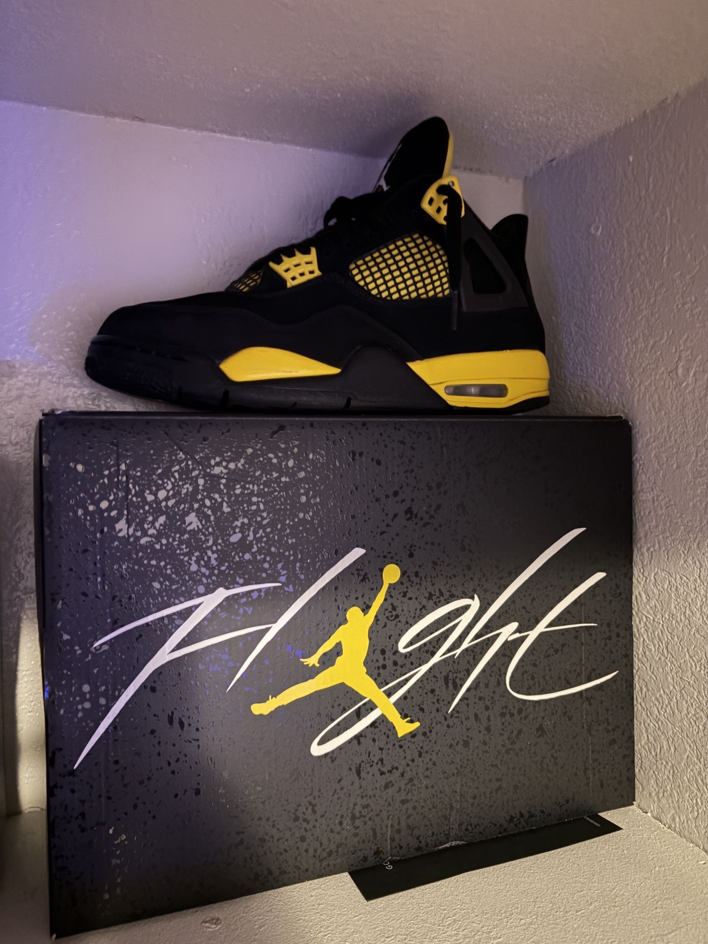 Jordan 4 Yellow Thunders 