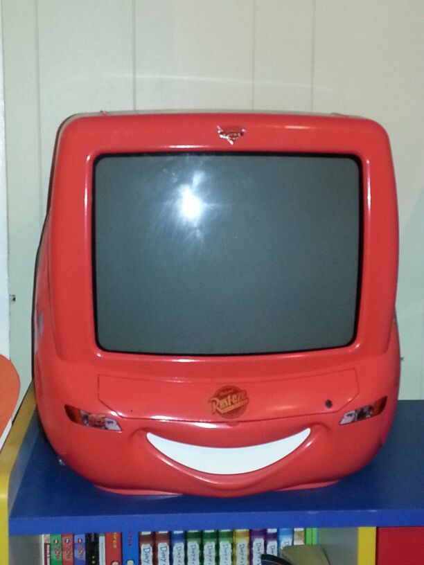 Lightning McQueen/Cars TV and DVD player