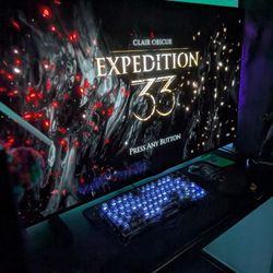 LG 42" C5 OLED TV – OLED – Excellent Condition – Remote & Stand