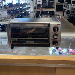 Black And Decked Microwave Oven Fcp2272