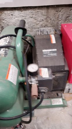 Hitachi 2HP 4 gallon compressor ITALY