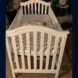 Crib EXCELLENT Condition!