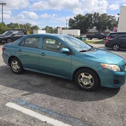 Toyota Corola Le 2010