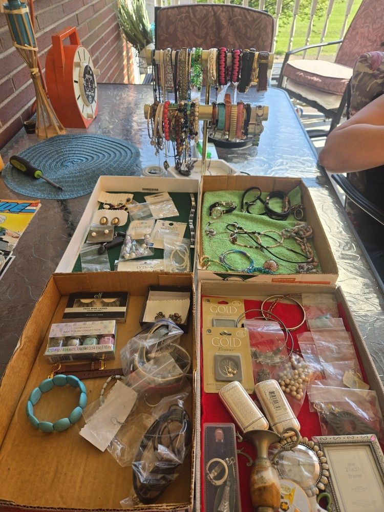 Jewelry Lot