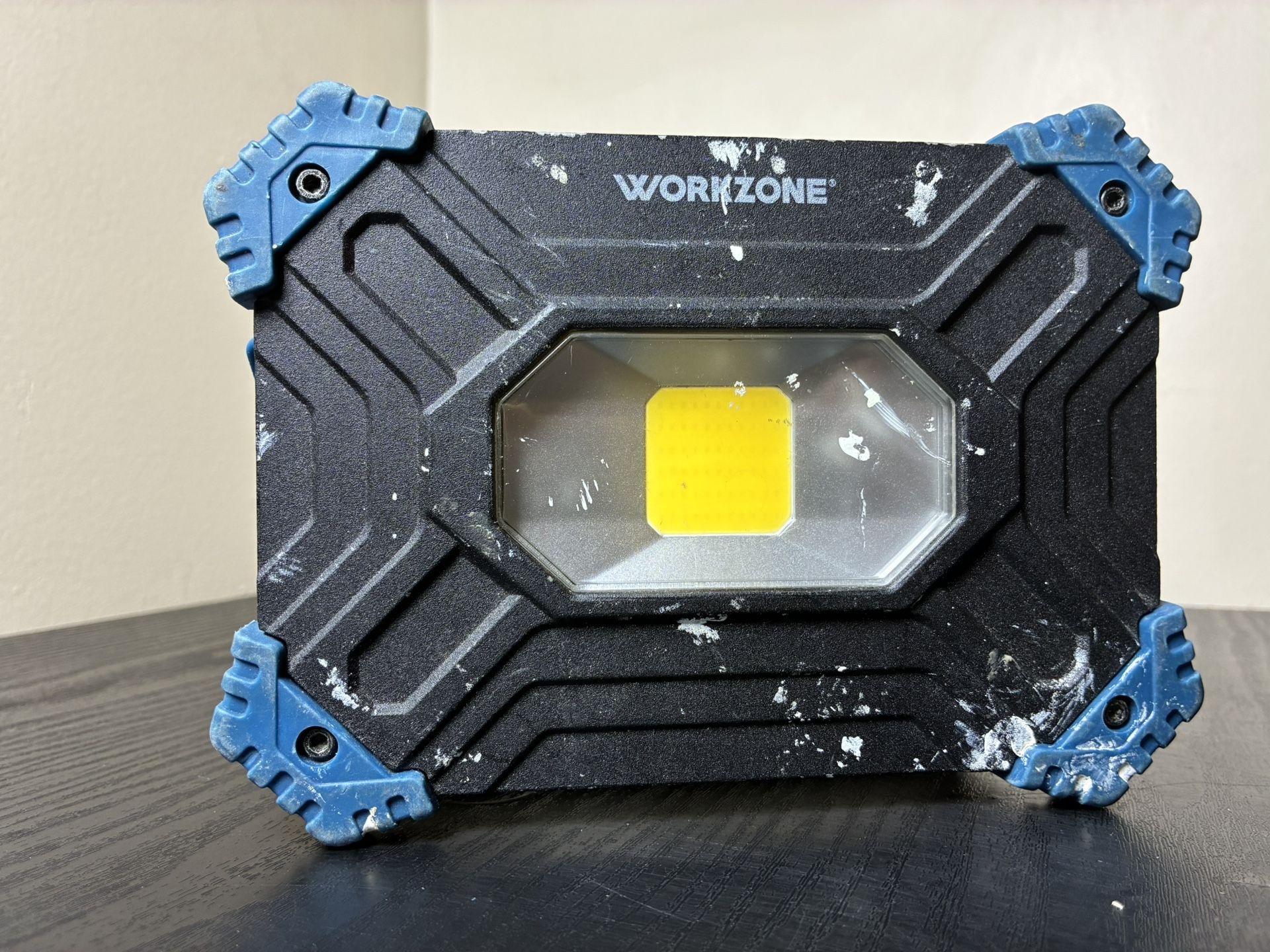 Workzone Light Workzone LED Work Light – Bright Portable Shop Light – Tested Working ...