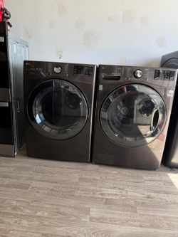 LG Washer and dryer