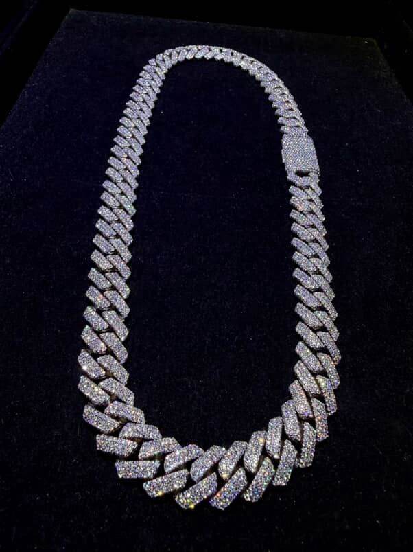 VVS MOISSENITE CUBAN LINK CHAIN