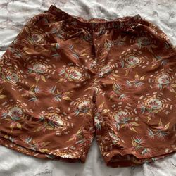 Patagonia Men’s Brown Floral Leaves Adjustable Waist Swim Trunks Board Shorts with Pockets, size S 