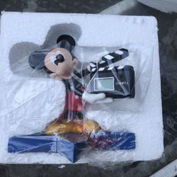 Vintage Disney Clock/Mickey Mouse “Take Two”/Avon/1999