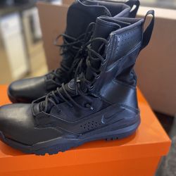Nike SFB Field 2 8” Size 10.5 Men’s