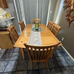 Table & Chairs