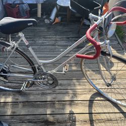 Vintage Woman’s Schwinn Sprint Bicycle 