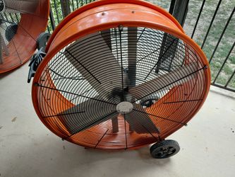 (  BARELY USED ) 30" BARREL ORANGE FAN