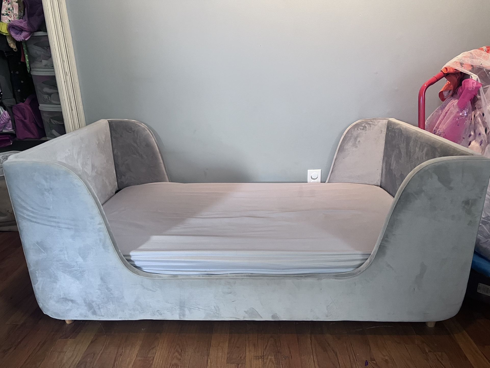 Gray Bodhi Upholstery Toddler