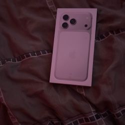 iPhone 17 Pro Max Box 