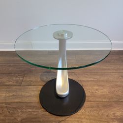 Naos End Table