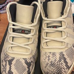 Men’s Jordan 11s