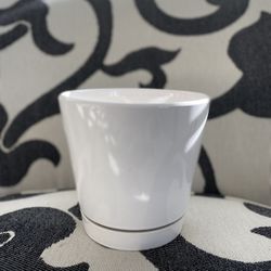 White Planter Pot With Drip Tray Attached