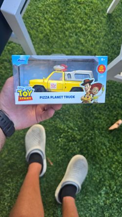 Jada die cast toy story pizza planet