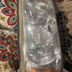 Toyota 4Runner 2010 Headlight
