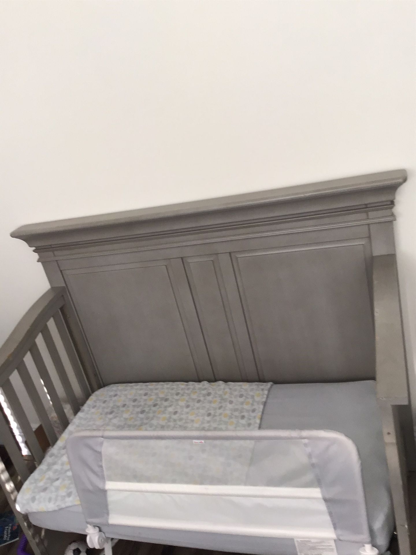 Caché Baby 3 In 1 Crib.