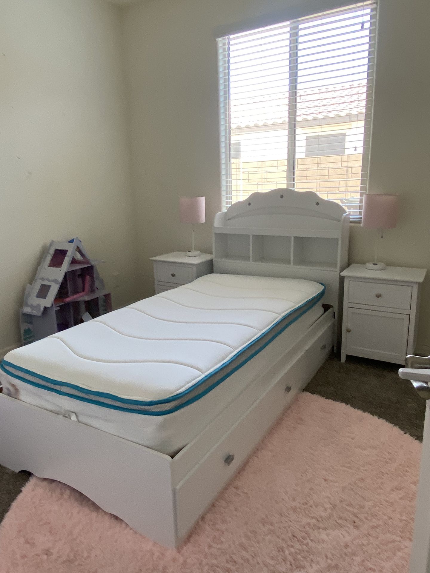 Twin Bed Book Shelf And 3Drawers