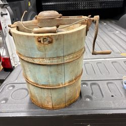 Vintage Ice Cream Maker 
