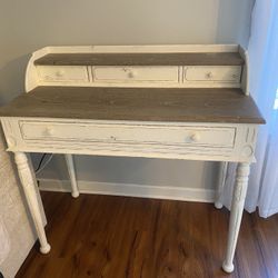 Farmhouse/Cottage/Country Desk
