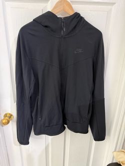 Nike tech fleece men’s size medium like new