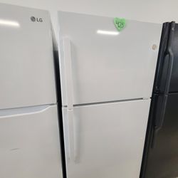 Top Freezer Refrigerator Used In Good Condition With 90days 
