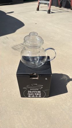Blossom Clear Glass Teapot with Lid
