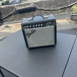 Fender Frontman 15 2-Channel 15-Watt 1x8" Guitar Practice Amp