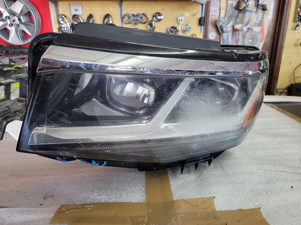 2020 - 23 - VOLKSWAGEN ATLAS - LEFT - HEADLIGHT