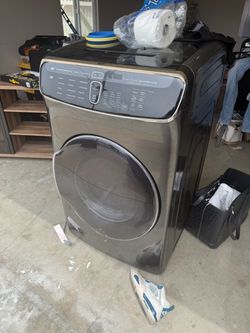 Samsung smart dryer DVE60M9900V