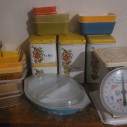 Vintage Dishes/ Pyrex